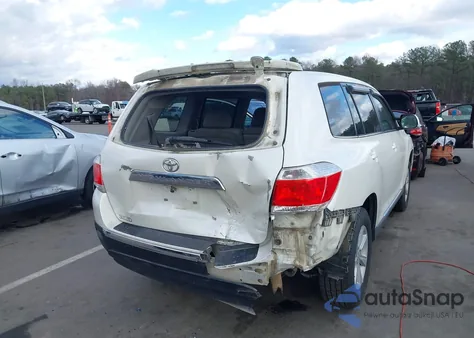 2013 Toyota Highlander z USA, uszkodzony, nr VIN 5TDZA3EH6DS038582